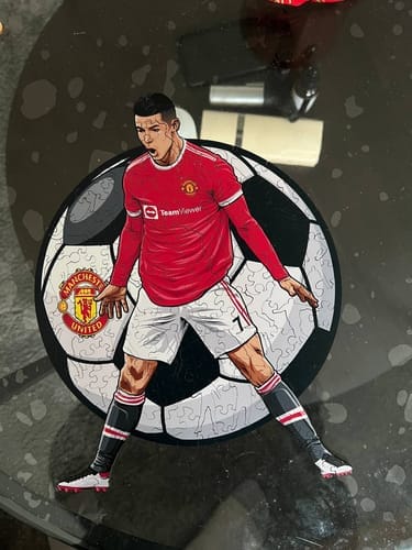 Customer photo review of Cristiano Ronaldo - Wooden Puzzle