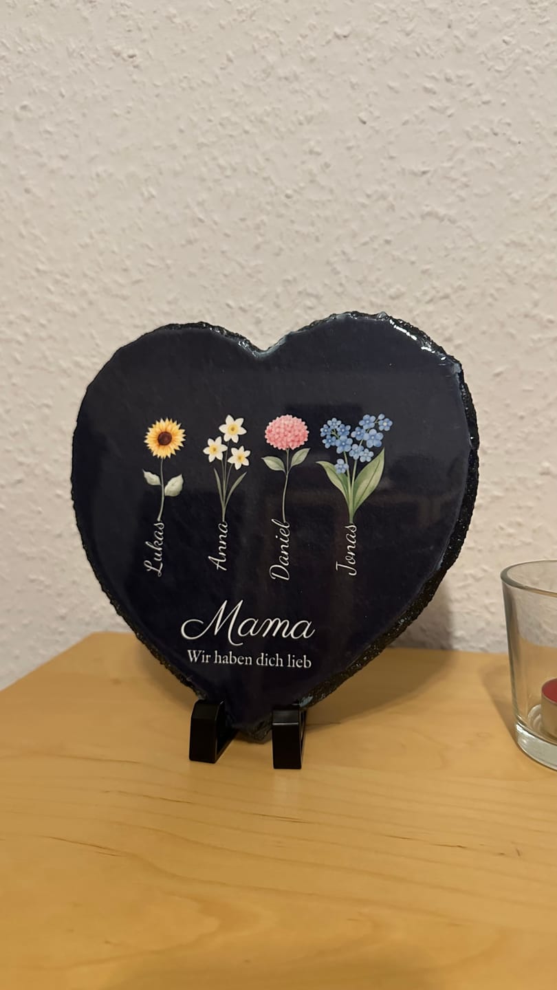 Customer photo review of Mama Geschenk mit Blumen und Namen - Personalisiertes Schieferherz (15x15)