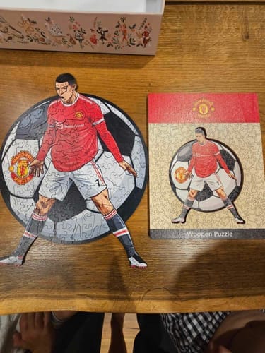 Customer photo review of Cristiano Ronaldo - Wooden Puzzle