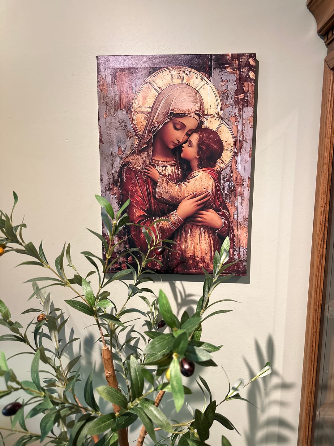Customer photo review of Christianartworkshop Christian Artwork Pantocrator Art Canvas: Divine Authority & Timeless Devotion