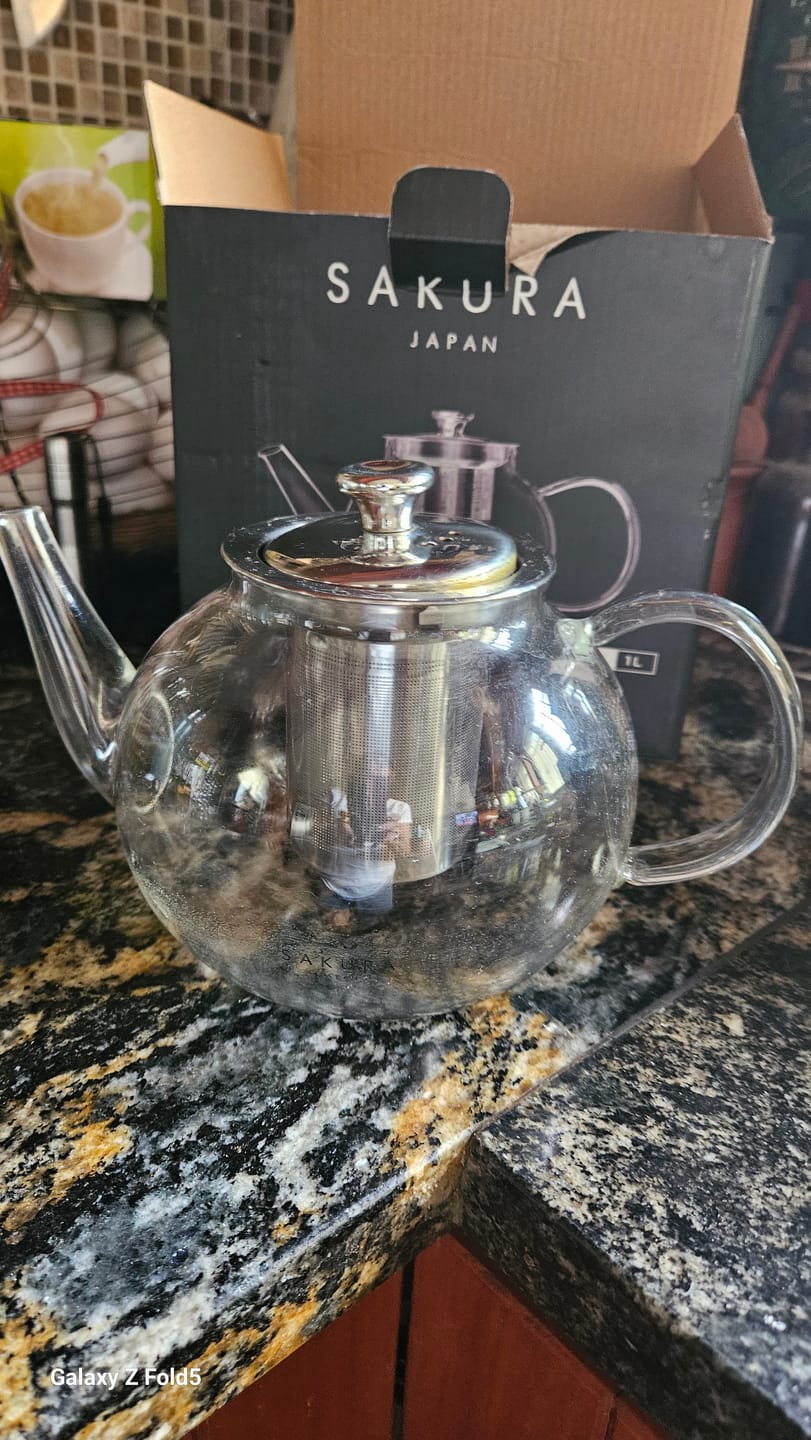 Customer photo review of Tetera Sakura Zephira de Vidrio Borosilicato 1 L