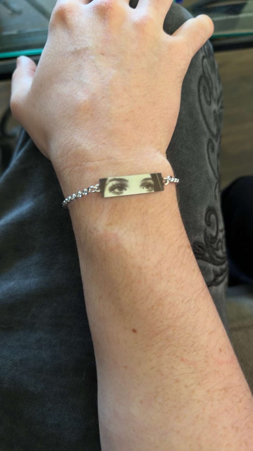 Customer photo review of Personalized Eye Photo Bracelet