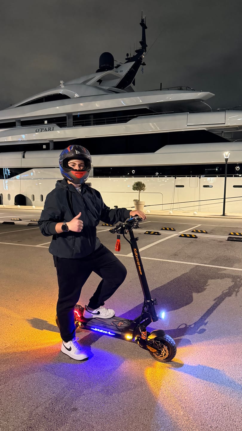 Customer photo review of KuKirin G2 Master Electric Scooter