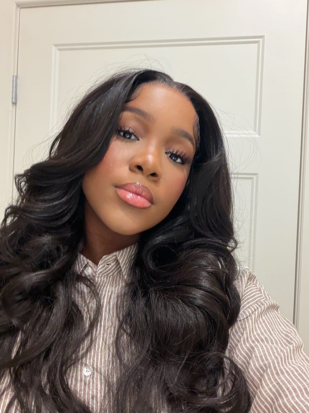 Customer photo review of Outre Perfect Hairline Glueless 13x6 HD Lace Front Wig - ATLAS - Fully Hand-Tied