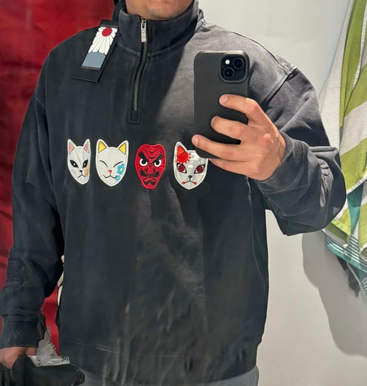 Customer photo review of 5197 - Demon Slayer: Kimetsu no Yaiba - Quarter Zip