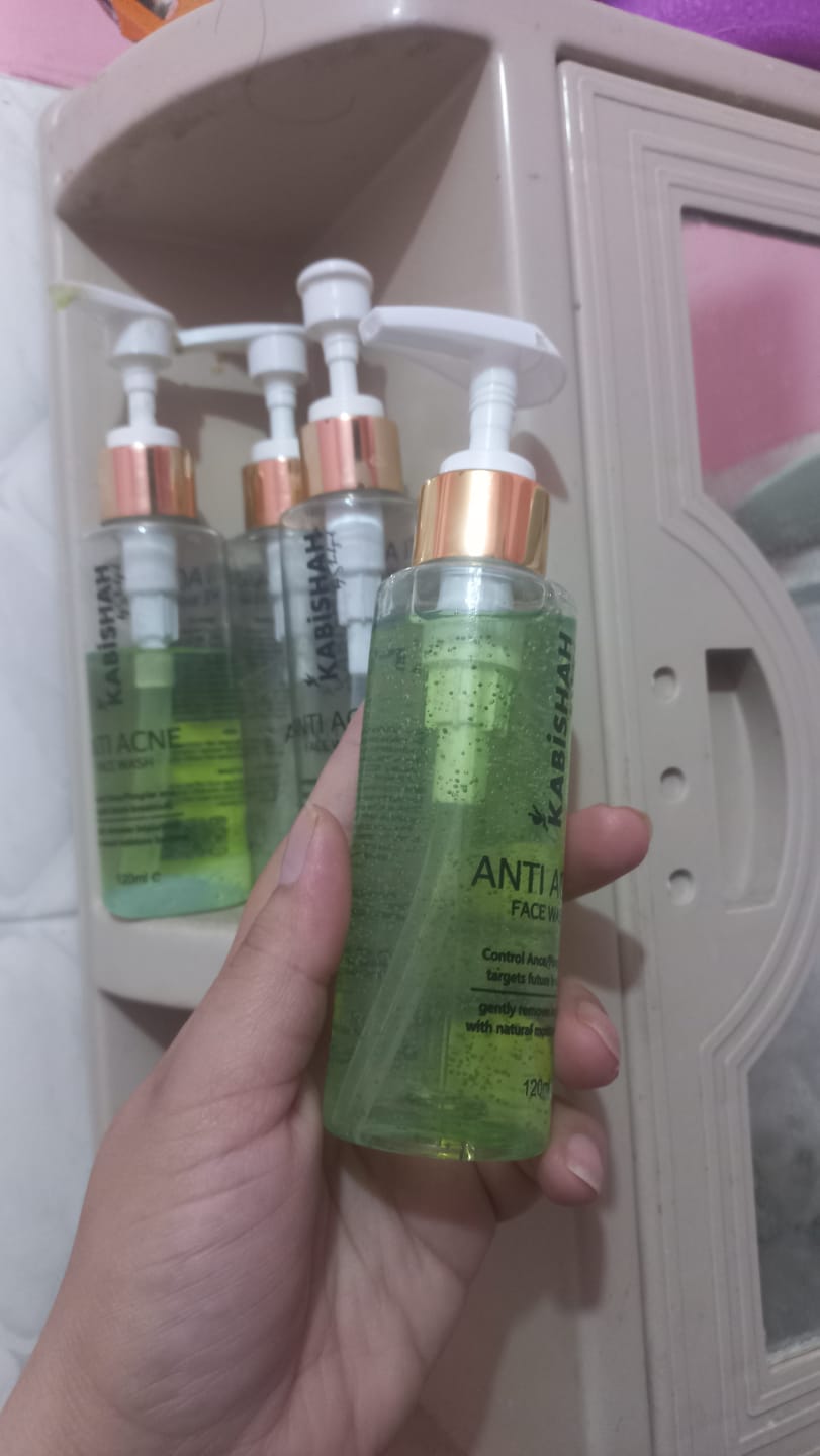 Customer photo review of Face Wash Bundle: Clear & Bright Face Fusion