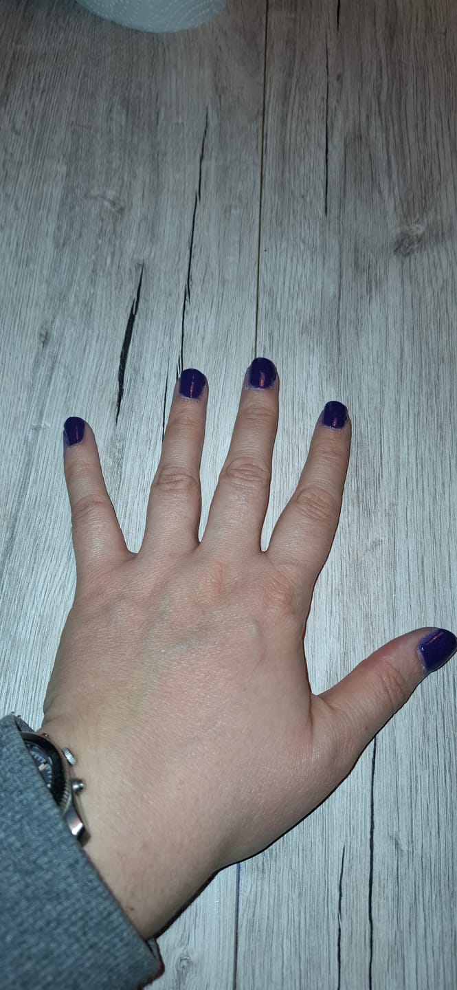 Customer photo review of Sapphire Blue Dipping Powder