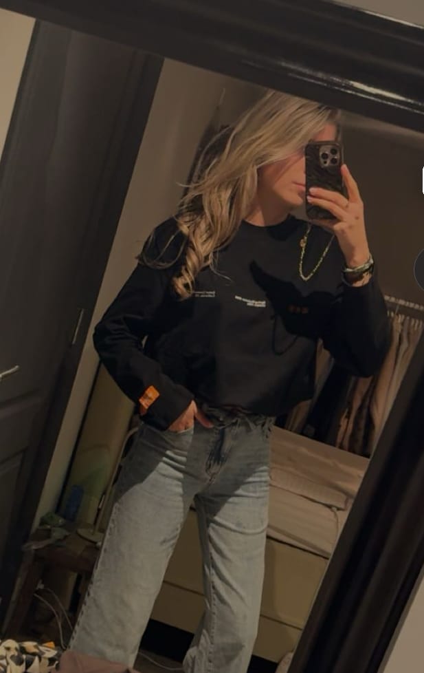 Customer photo review of LONGSLEEVE T-SHIRT ORANGE/BLACK