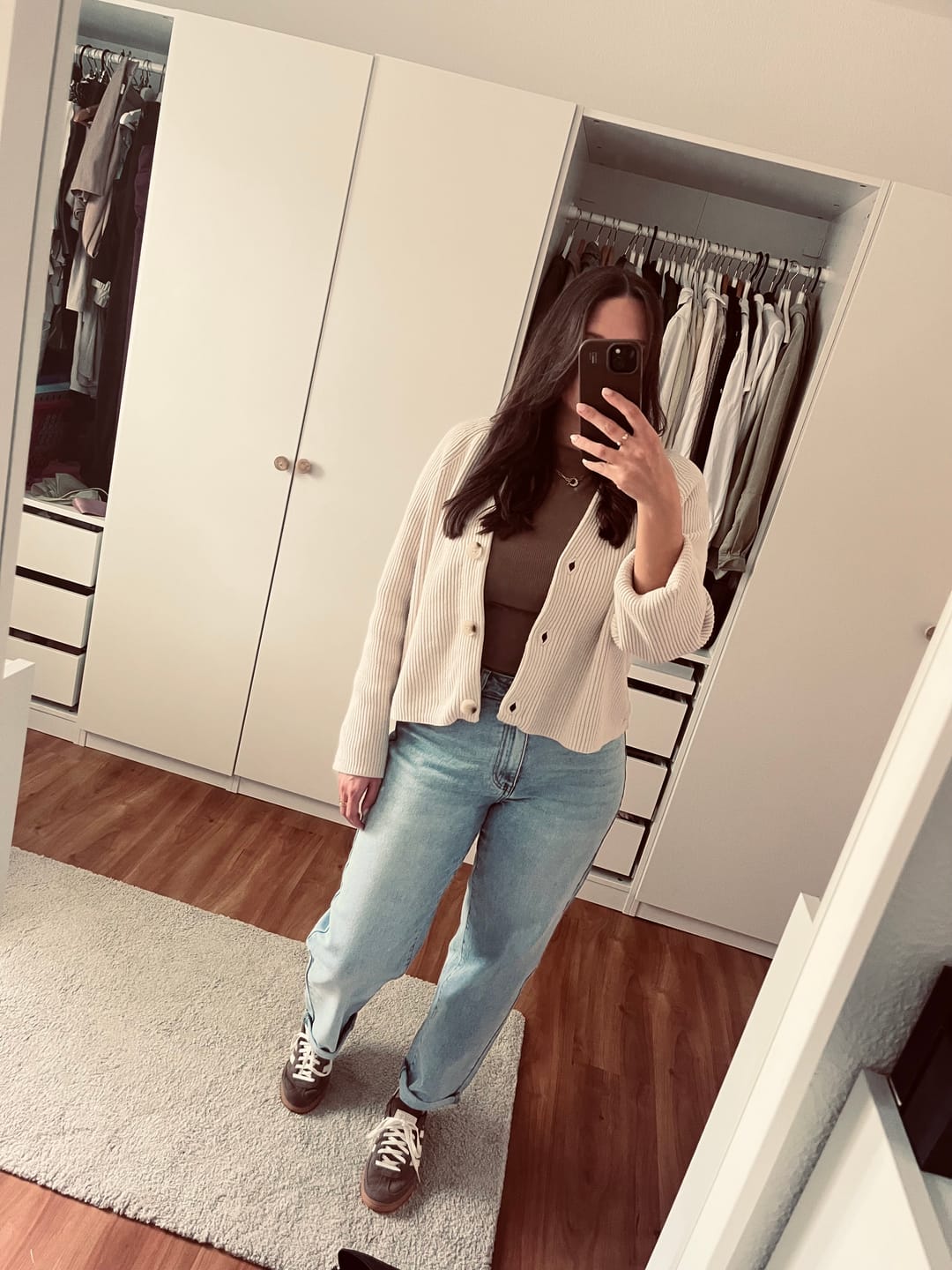 Customer photo review of MOM JEANS Hellblau