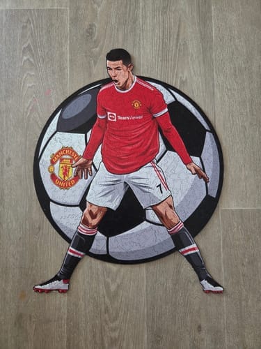 Customer photo review of Cristiano Ronaldo - Wooden Puzzle