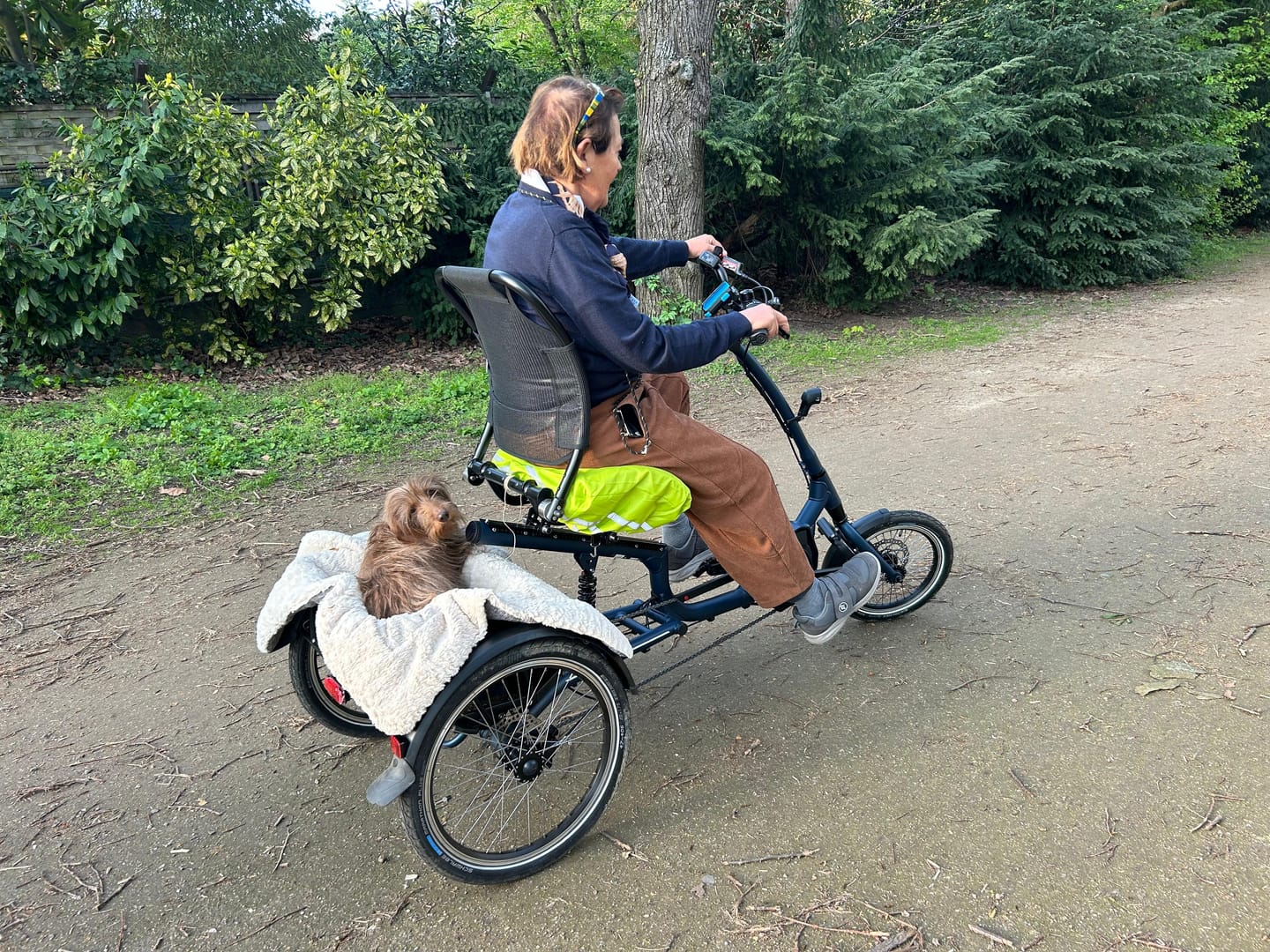 Customer photo review of Buddha Stones Damen-Haremshose aus Cord-Baumwolle mit Thermo-Fleece-Futter und Taschen in Farbkontrast