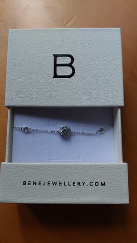 Customer photo review of Sara Lock Bracelet