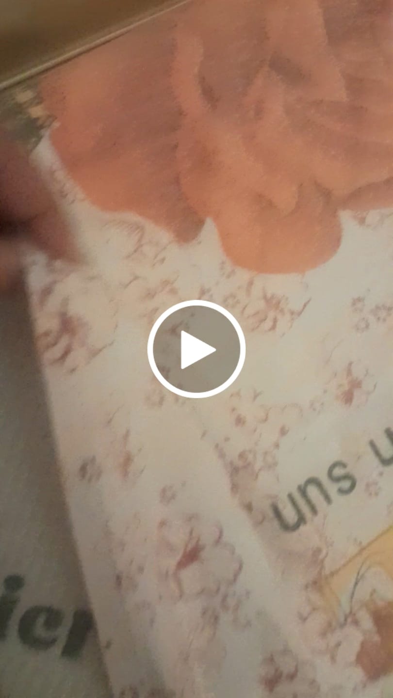 Customer video review of Contour Memory Foam Pillow suitable for Neck & Shoulder Pain