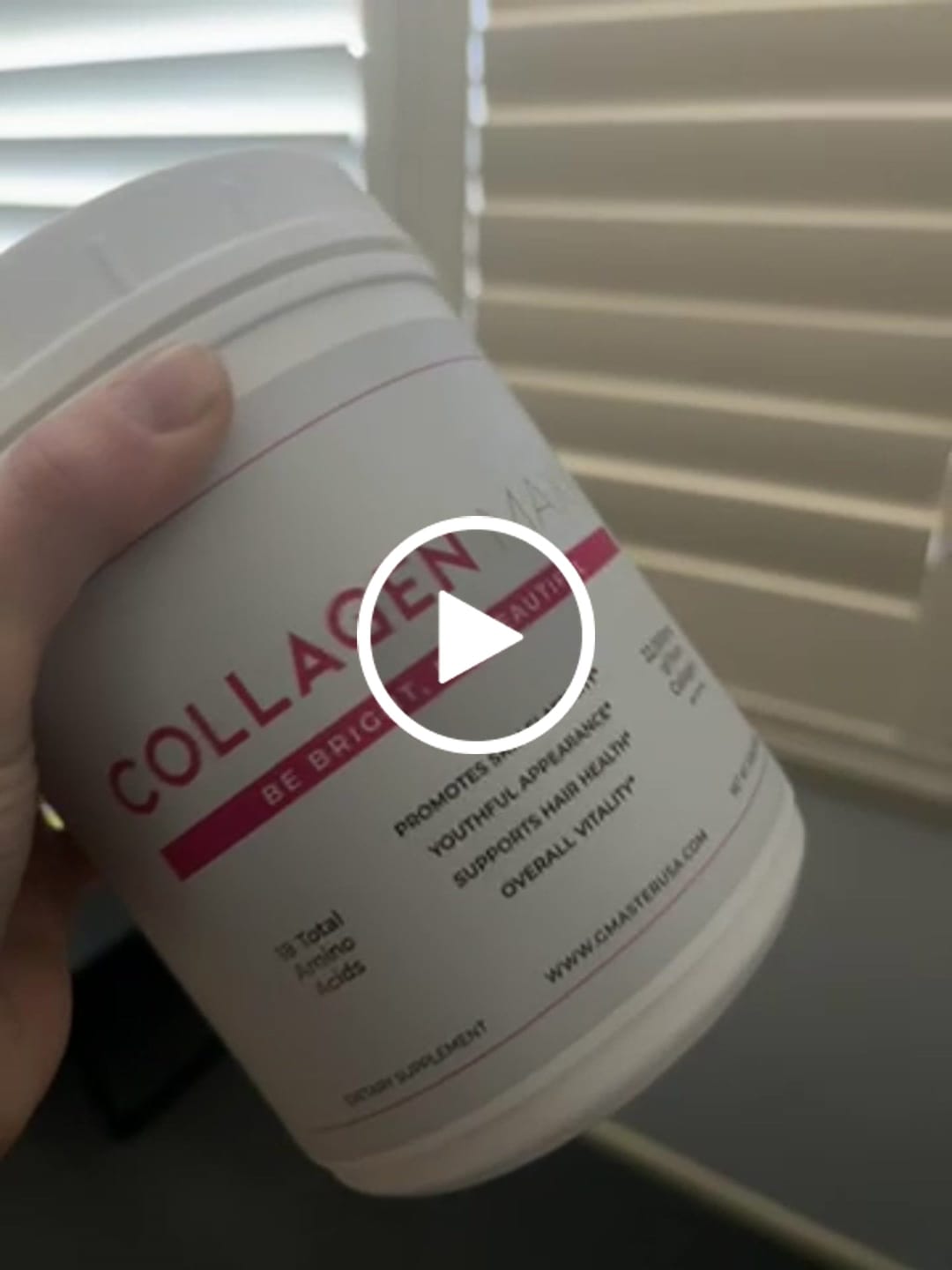 Customer video review of COLLAGEN MAXX