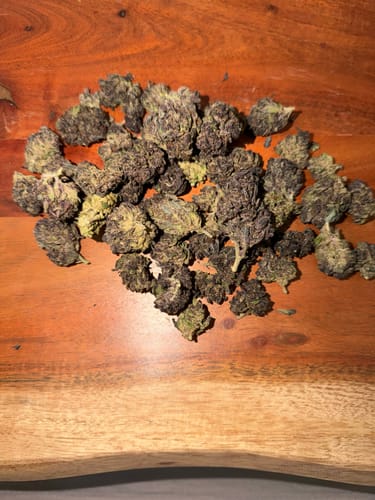Customer photo review of Purple Sunset THCA Flower