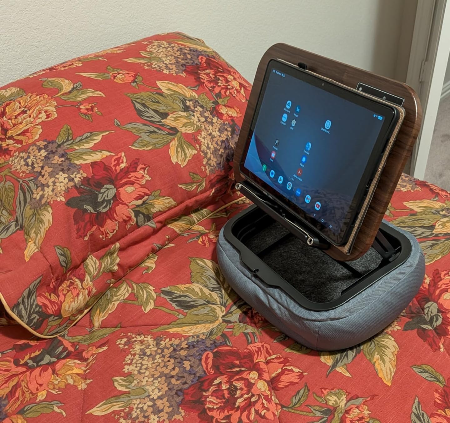 Customer photo review of Adjustable Pillow Stand with Storage
