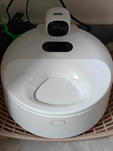 Customer photo review of Furdear Europa E1 Refrigerated Wet Food Feeder