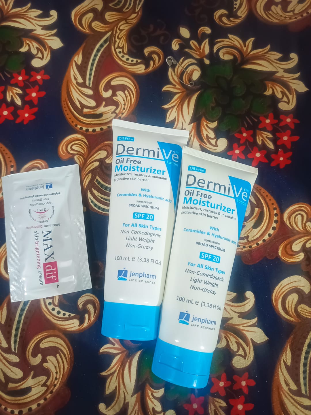 Customer photo review of Dermive Oil Free Moisturizer