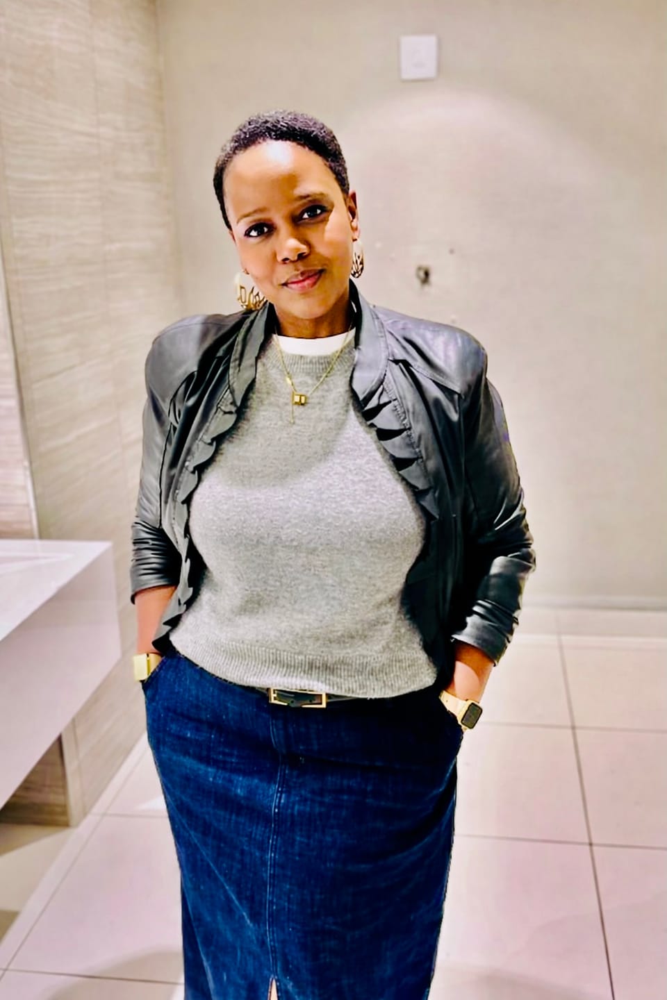 Customer photo review of Gold Era Logo Hoops