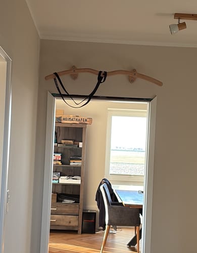 Customer photo review of Snake Pull-Up Bar - Klimmzugstange für die Montage an der Wand