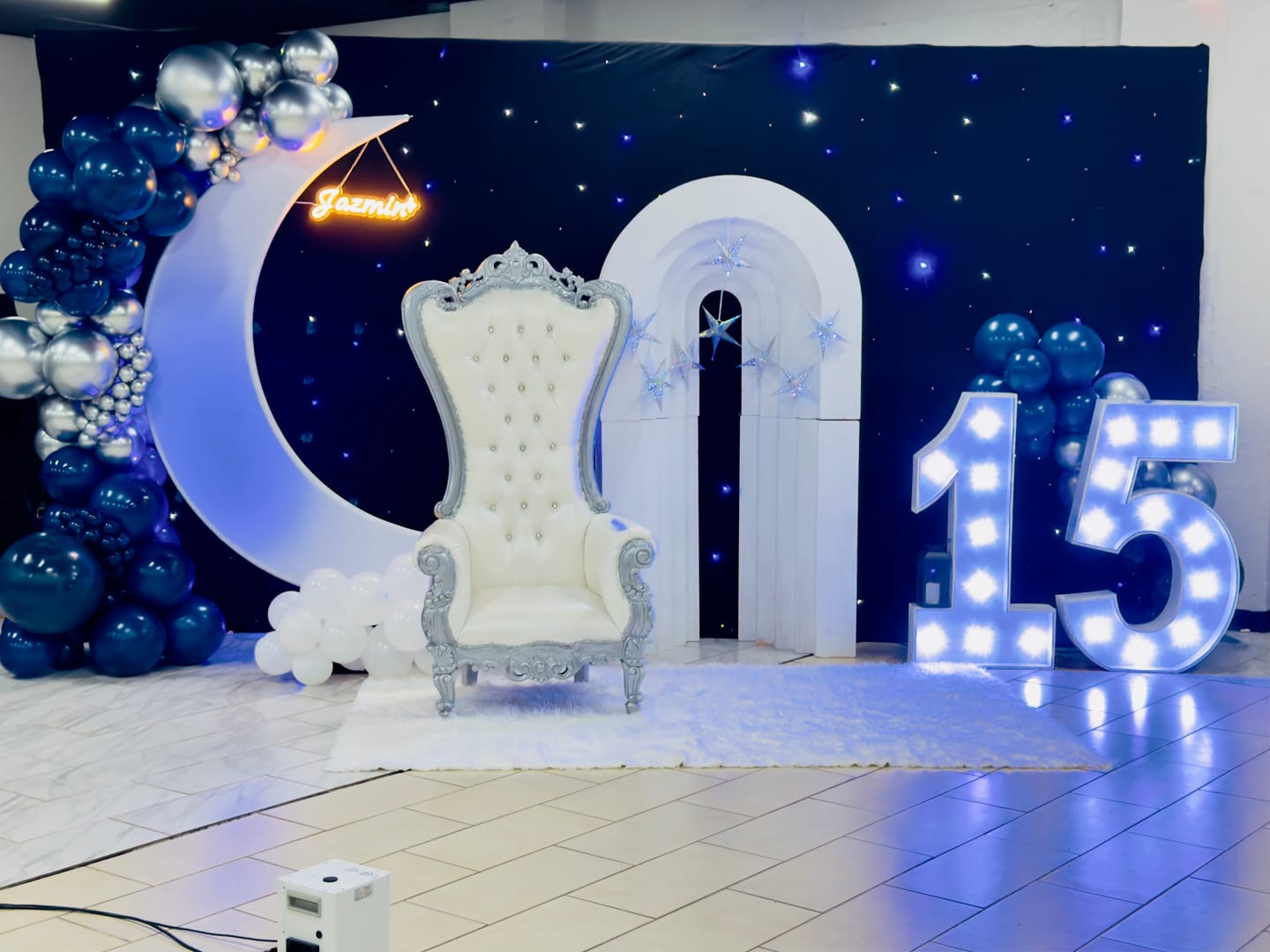 Customer photo review of 6.5ft Portable Crescent Moon Shape Stand for Baby Showers & Birthday & Wedding Events