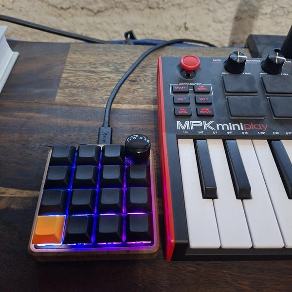 Customer photo review of KLAWOS macropad