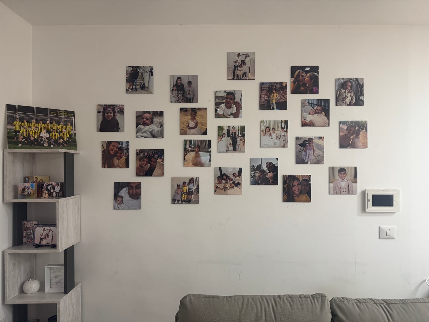 Customer photo review of קיר תמונות מתמגנטות