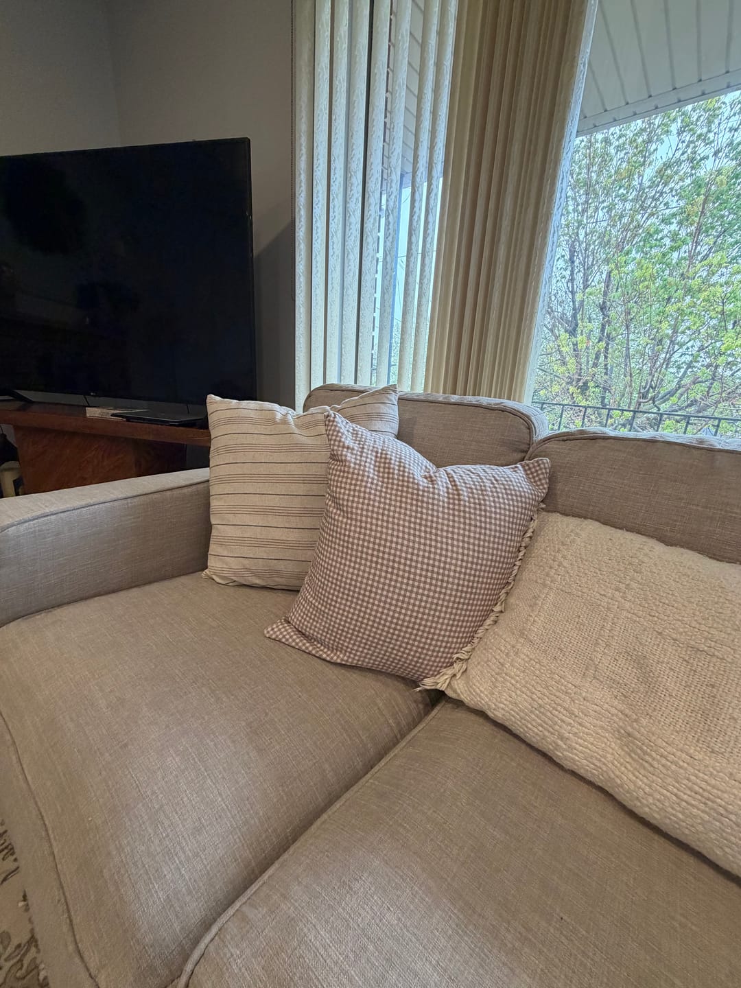 Customer photo review of Mini Tan Gingham  - 18" |  22" | 26"