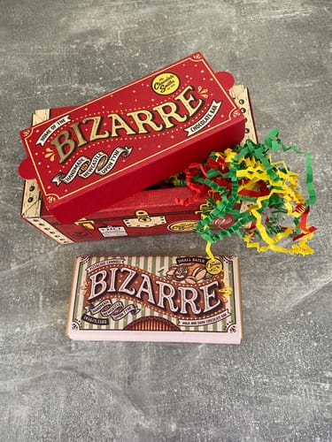 Customer photo review of Pistachio Cannoli Inspired Bizarre chocolate bar 145g