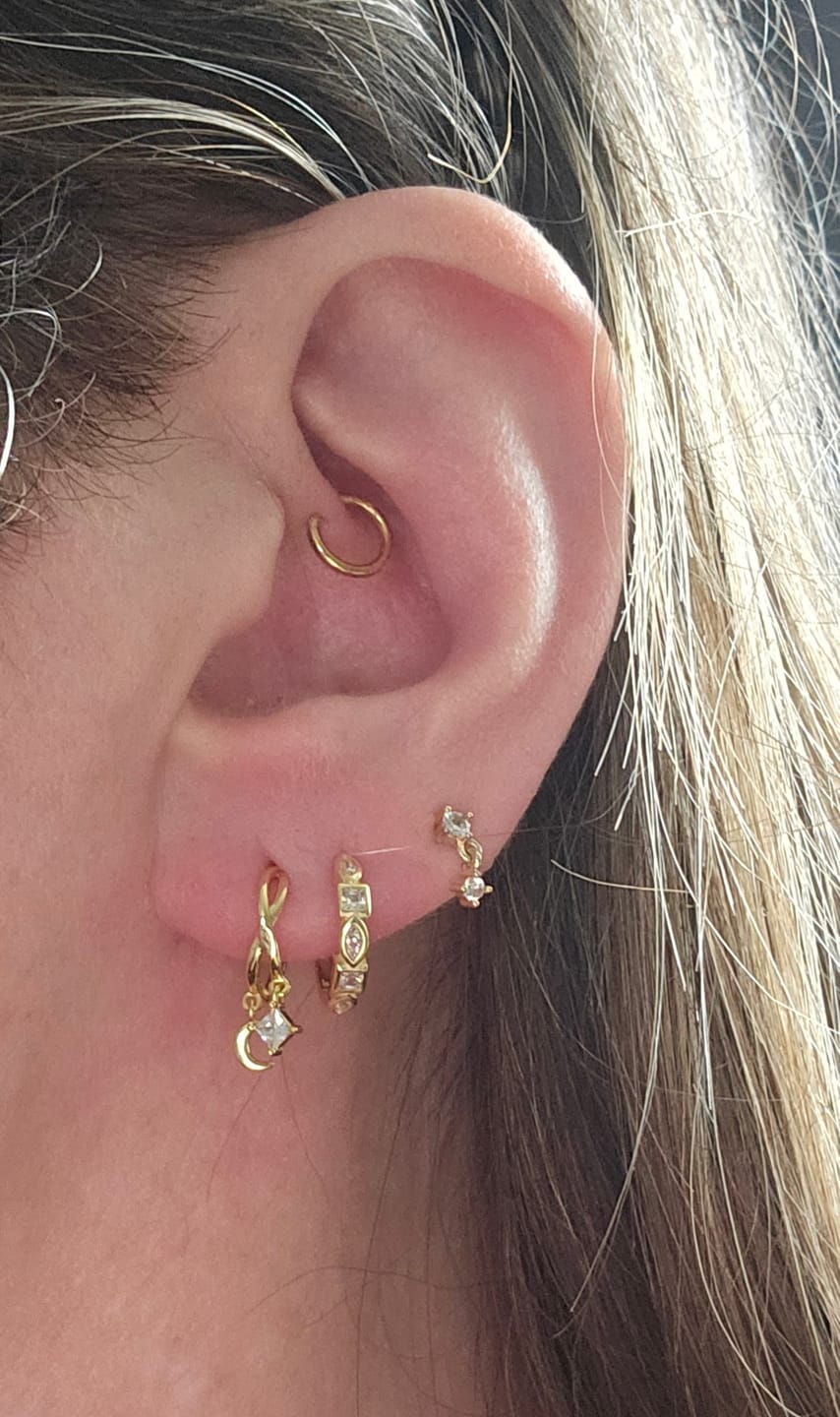 Customer photo review of Shapeshifter huggies Gold Pair