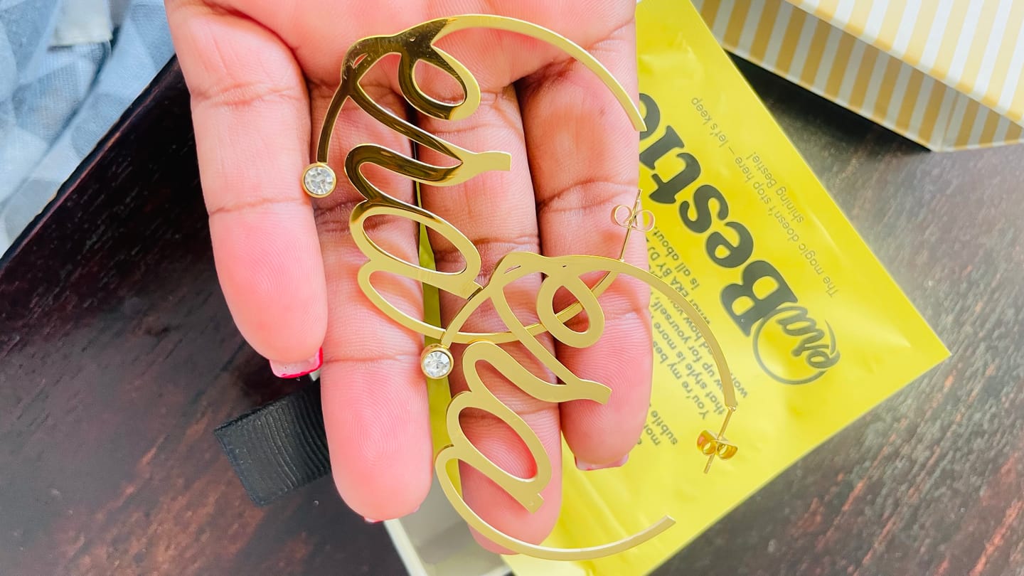 Customer photo review of Gold Era Logo Hoops