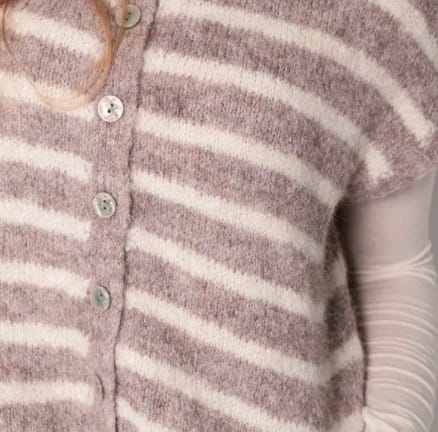 Customer photo review of Streifen Strickweste - Taupe/Creme