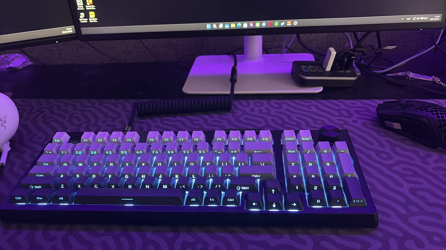 Customer photo review of Darmoshark Top98 Mekanik Klavye