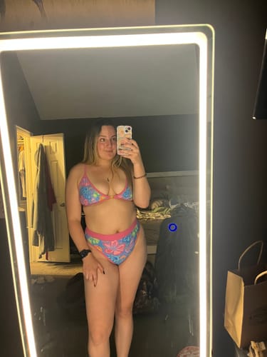 Customer photo review of CHLOE Tiki Taffy High Rise Bikini Bottom
