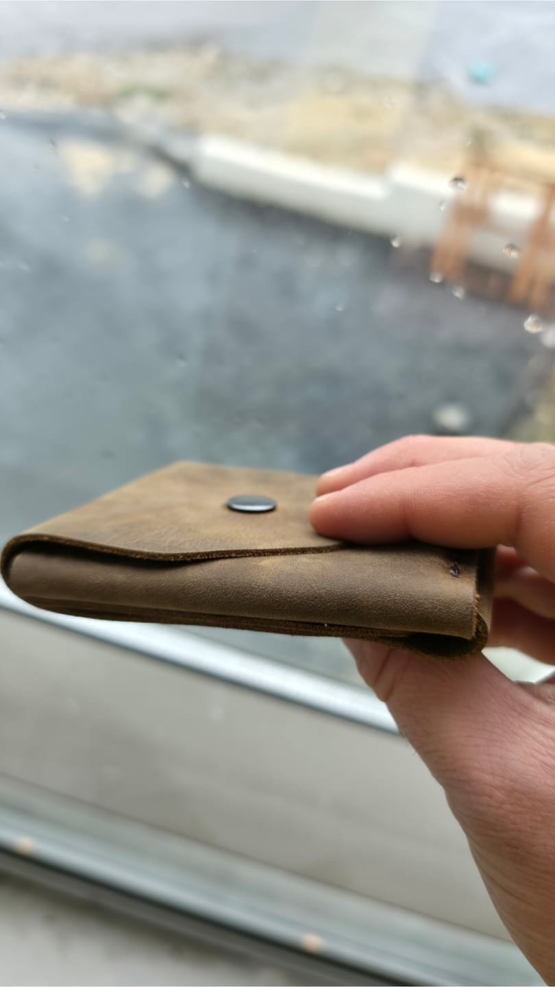 Customer photo review of Arvenzo - El Yapımı Hakiki Deri Erkek Cüzdanı