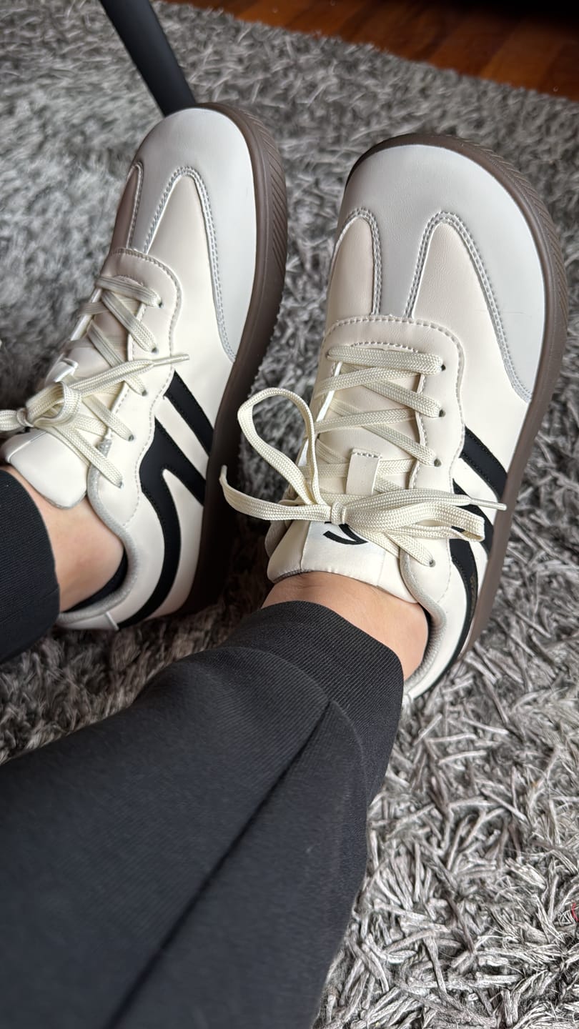 Customer photo review of Laurel - Zapatos De Punta Ancha