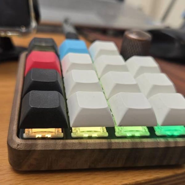 Customer photo review of KLAWOS macropad