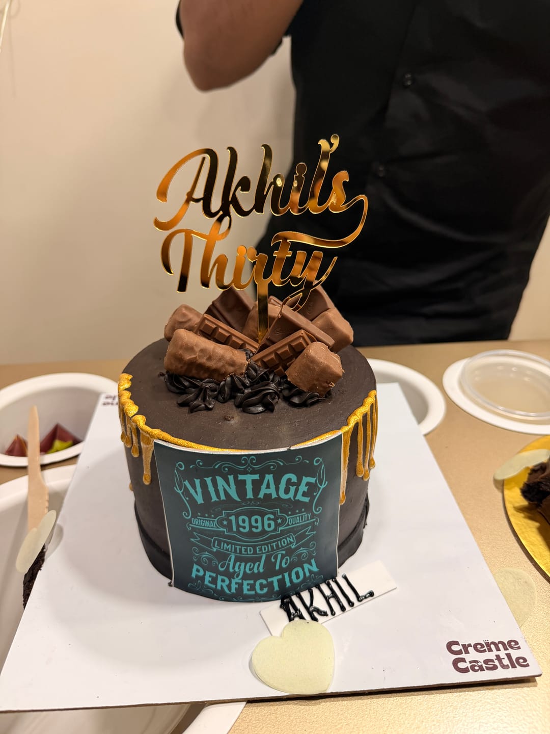 Customer photo review of Gold drip birthday Cake