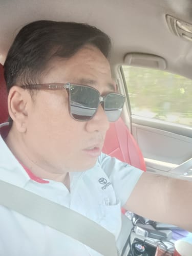 Customer photo review of Harper Square Framed Sunglasses