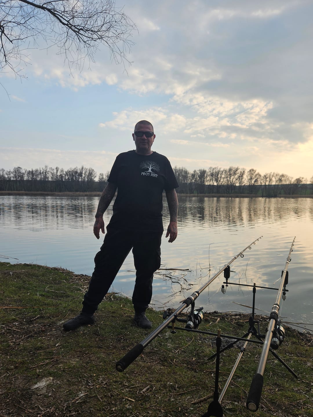 Customer photo review of Grafik+Runenname - Shirts - Personalisierbar