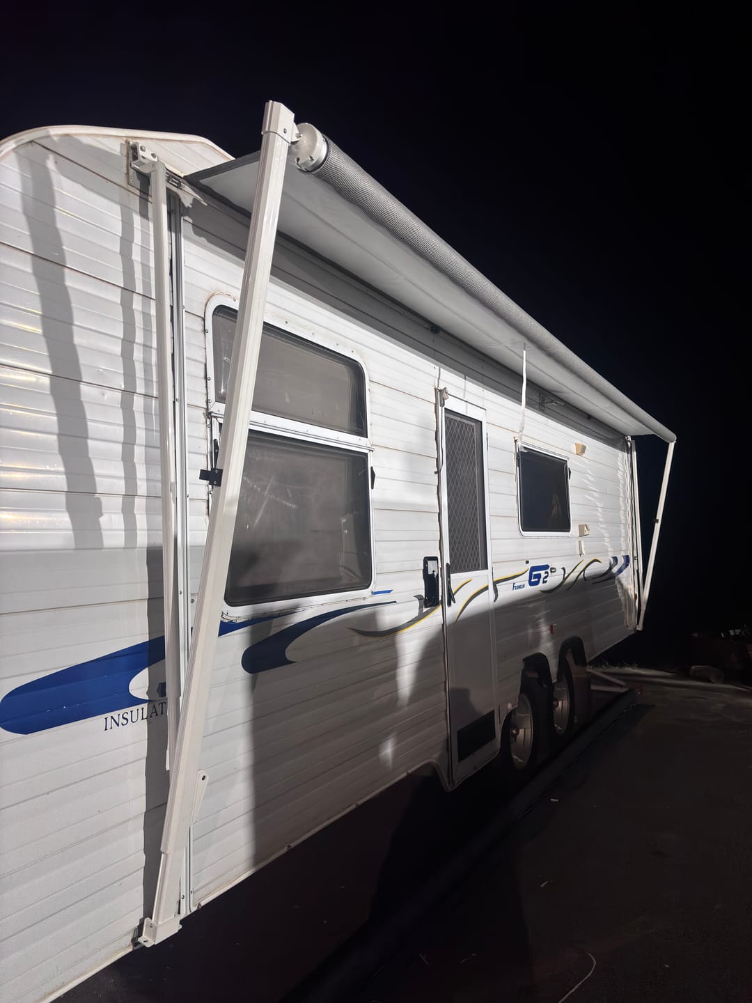 Customer photo review of Awnlux Retractable Roll-Out Caravan Awning W-5600NC