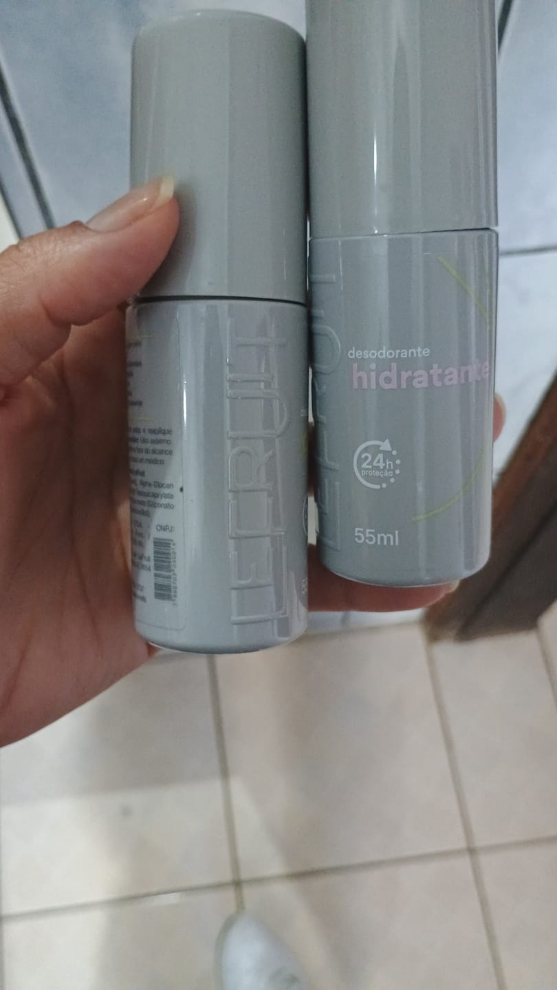 Customer photo review of Desodorante Hidratante