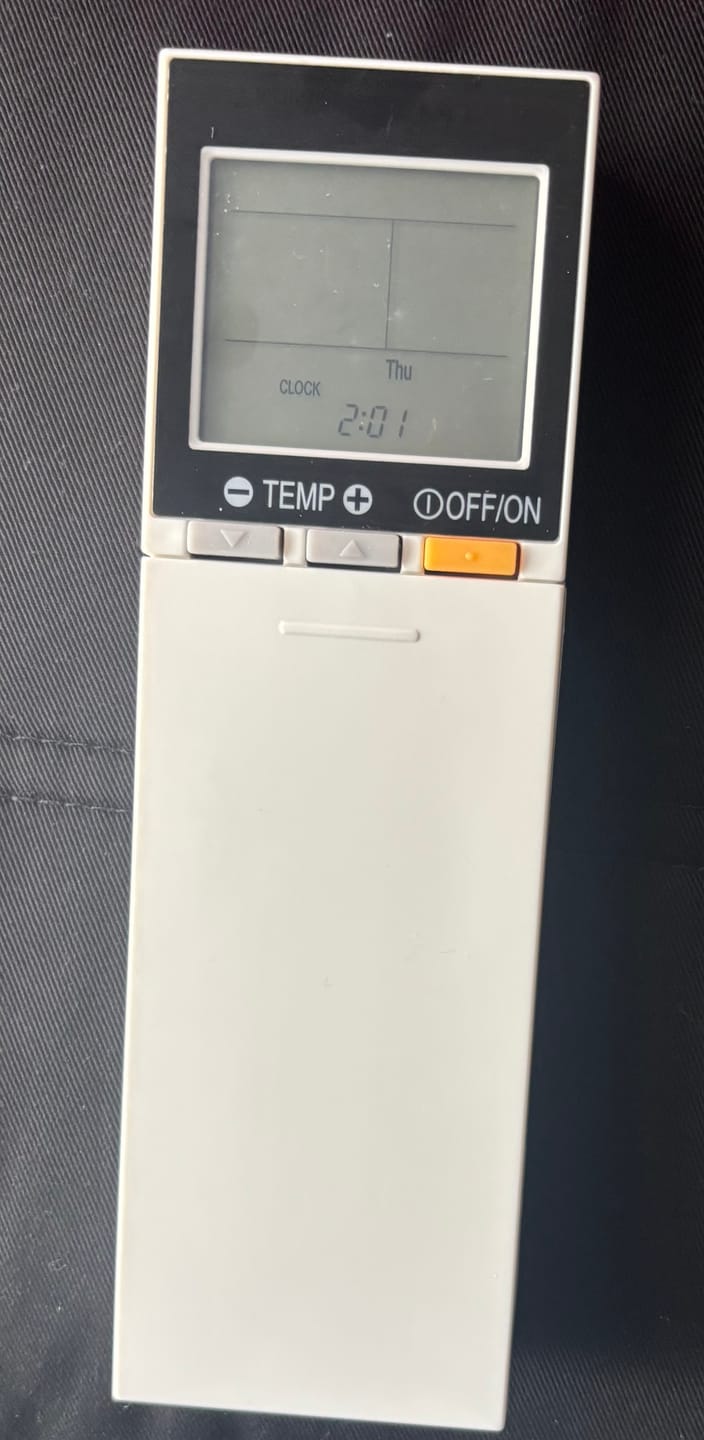 Customer photo review of Mitsubishi Air Conditioning Remote Control SG18D SG12D Universal Replacement For AC Mitsubishi Electric E12J61426 SG13A SG20B SG15H TPKFYP004LM140A TPKFYP006LM140A