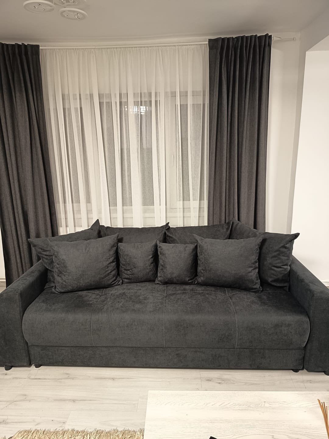Customer photo review of Canapea extensibilă dumonde cu ladă de depozitare si sezut confortabil din spuma high-density, Verona Graphite 260x100 cm