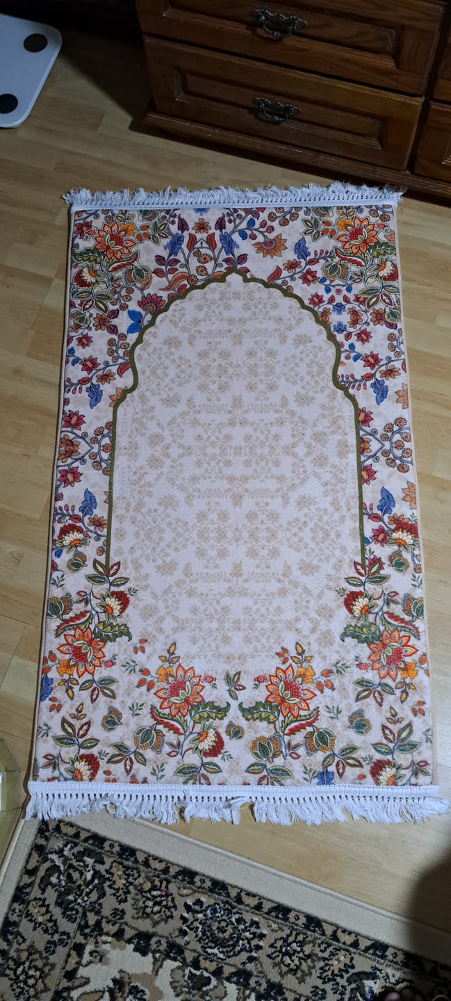 Customer photo review of Barakah Padded Prayer Mat
