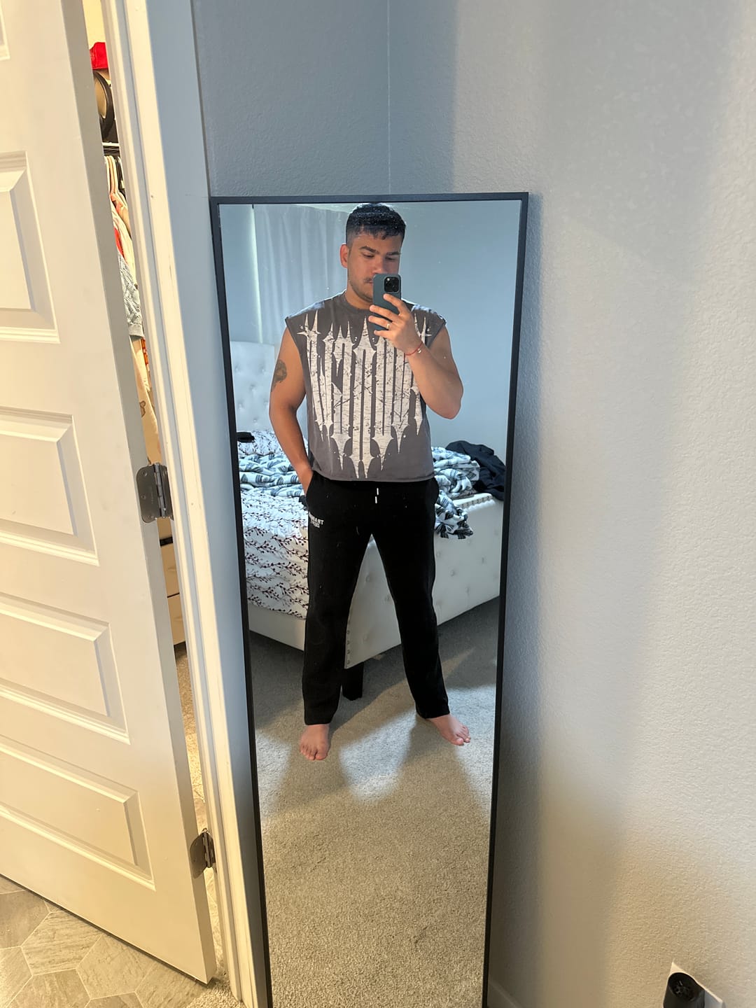 Customer photo review of 3021 - Revenge Crop Cut-Offs