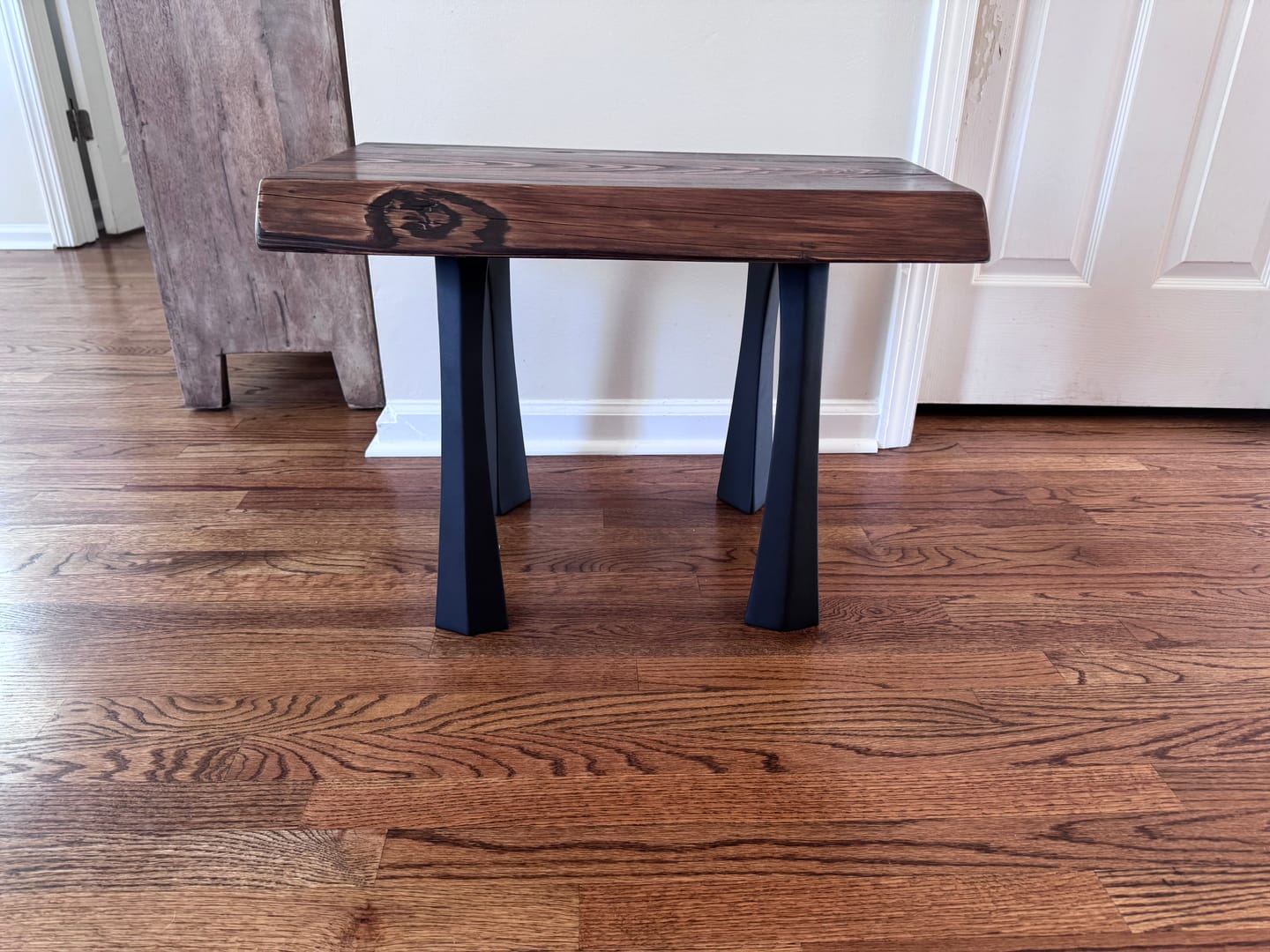 Customer photo review of Bench Legs 116 Nura 16.2" H Minimalist Modern Style