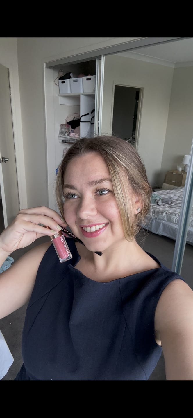 Customer photo review of Soft Silhouette Lip Liner