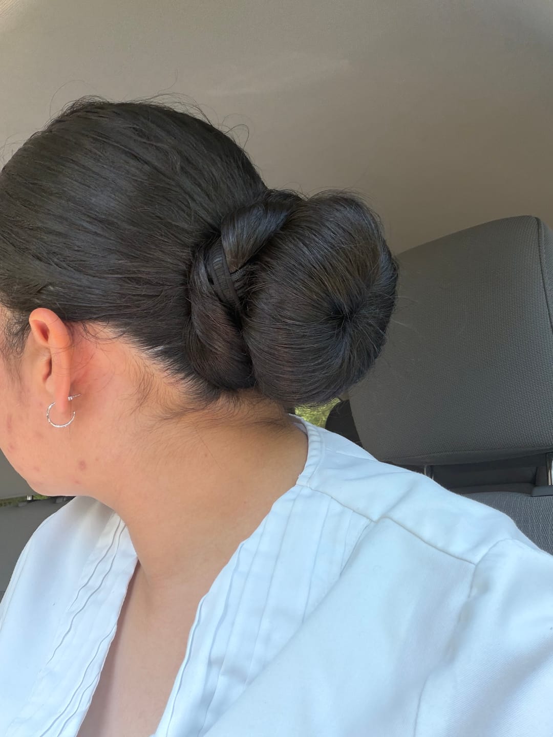 Customer photo review of BLACK MULBERRY SILK HAIR-BUN MAKER FOR MILITARY HAIR BUN