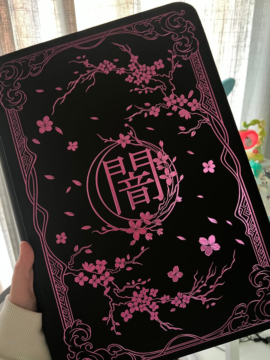 Customer photo review of DARKNESS - 9-Pocket Trading Card Binder